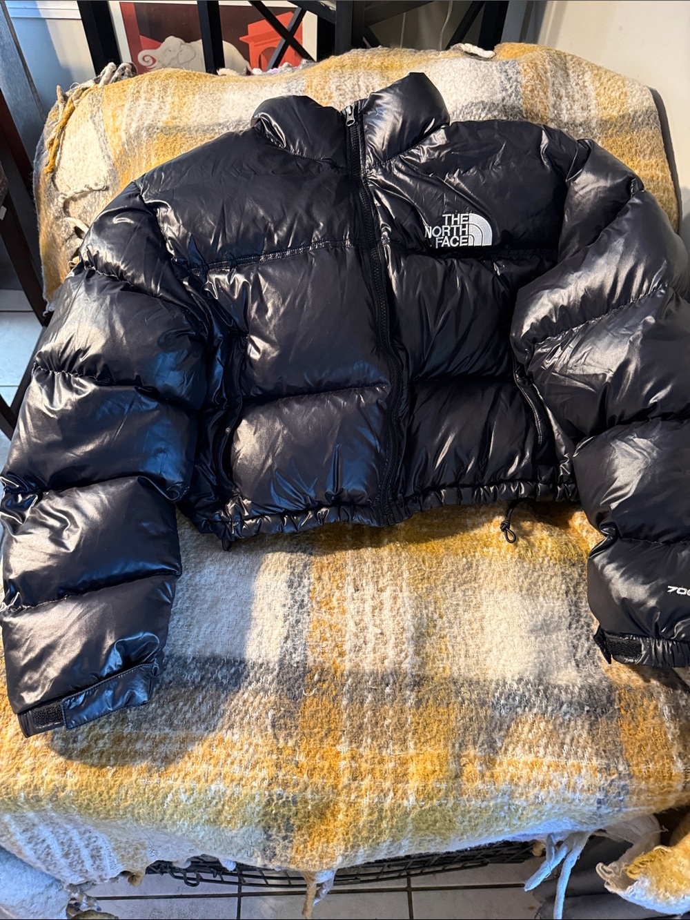 The North Face Women's Shiny Black Cropped Puffer Jacket size large NWOT